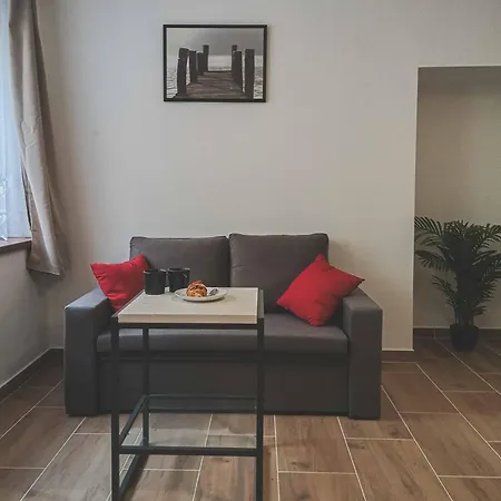 Centre *